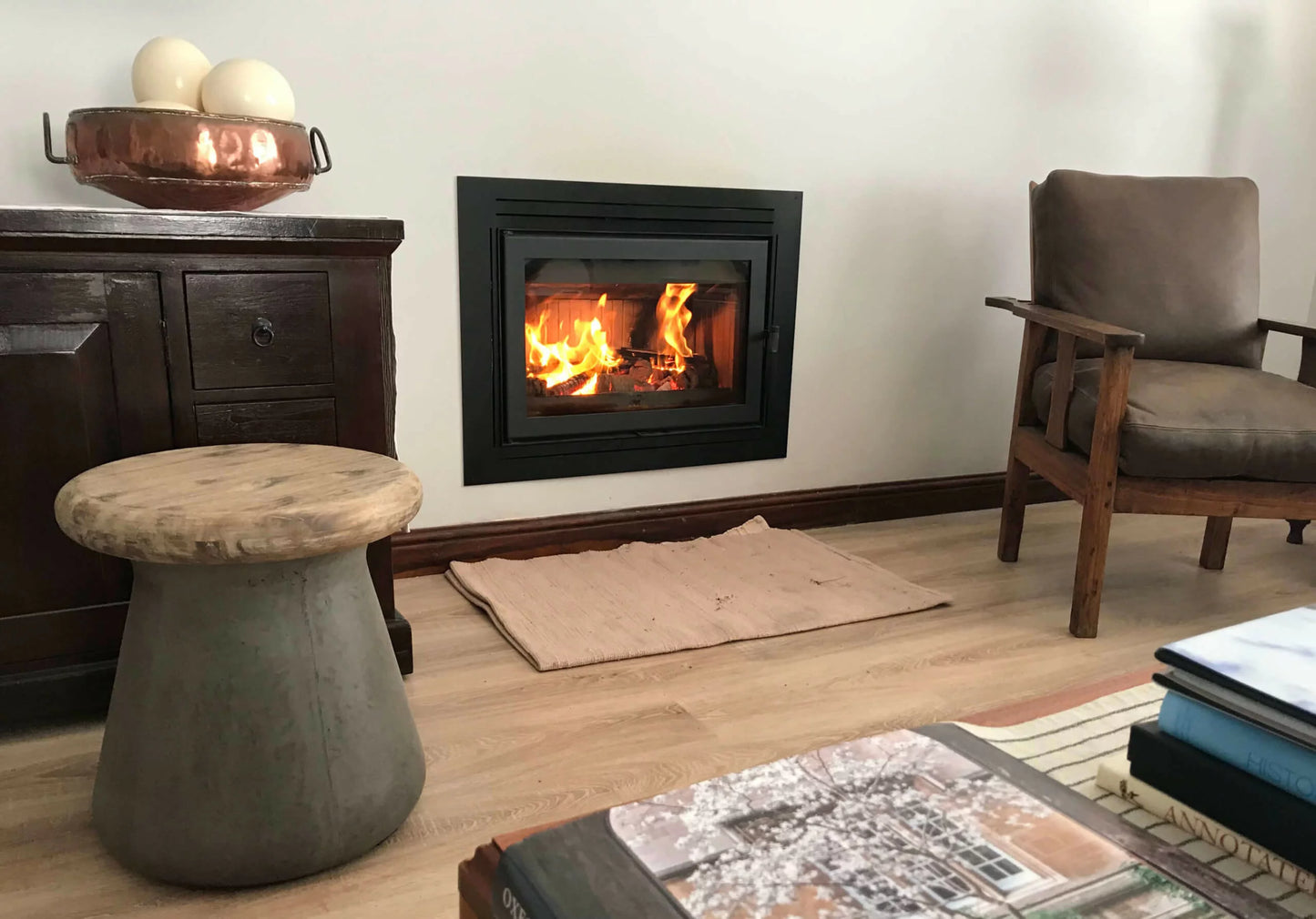 Kratki Jas Fireplace