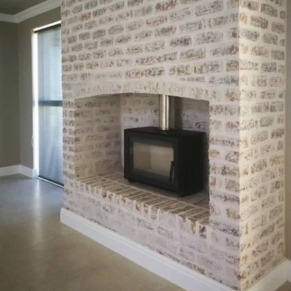 Kratki Jas Fireplace