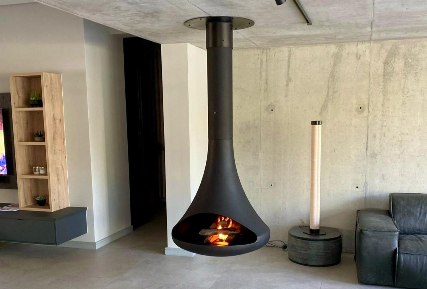 Signi Drop Suspended Fireplace
